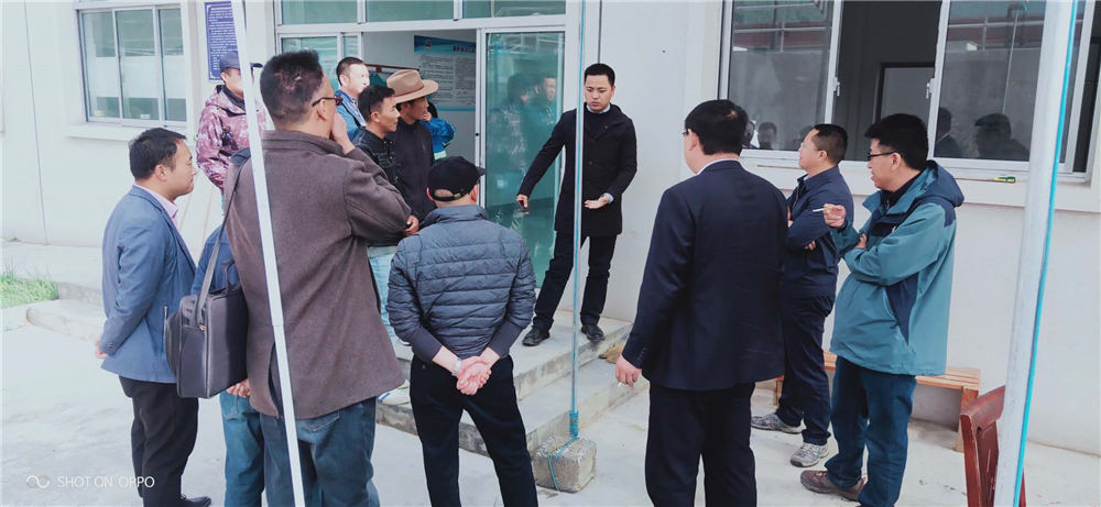 西南督查組在自治區(qū)、日喀則市、吉隆縣、吉隆鎮(zhèn)有關(guān)領(lǐng)導(dǎo)的陪同下對(duì)吉隆鎮(zhèn)污水處理廠檢查工作